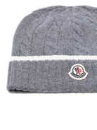 Berretto per bambino Moncler Enfant grigio in maglia intrecciata - Rubino Kids