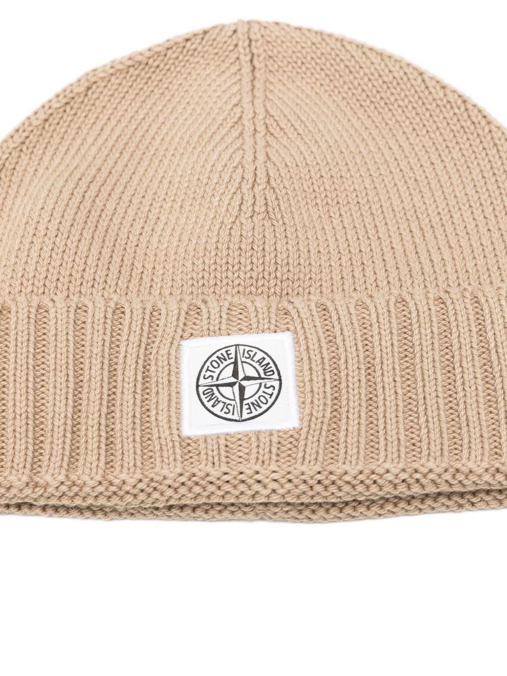 Berretto per bambino Stone Island Junior beige con toppa con logo - Rubino Kids