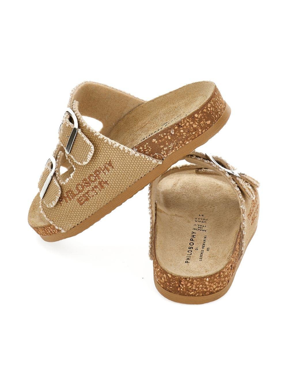 Ciabatte per bambina Philosophy di Lorenzo Serafini Kids beige con chiusura a fibbia - Rubino Kids