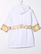 Accappatoio per bambino I Love Baroque Versace Kids bianco con cappuccio ZACJYNG01ZCOSP052 Z4001 VERSACE KIDS