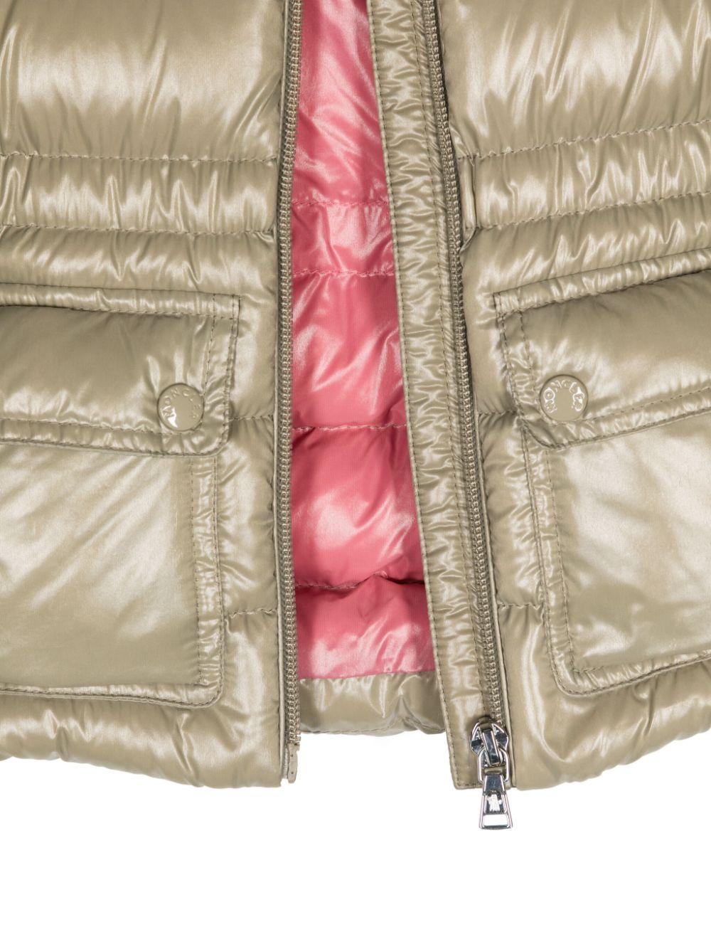 Piumino Merary con cappuccio per neonata Moncler Enfant verde per maniche lunghe - Rubino Kids