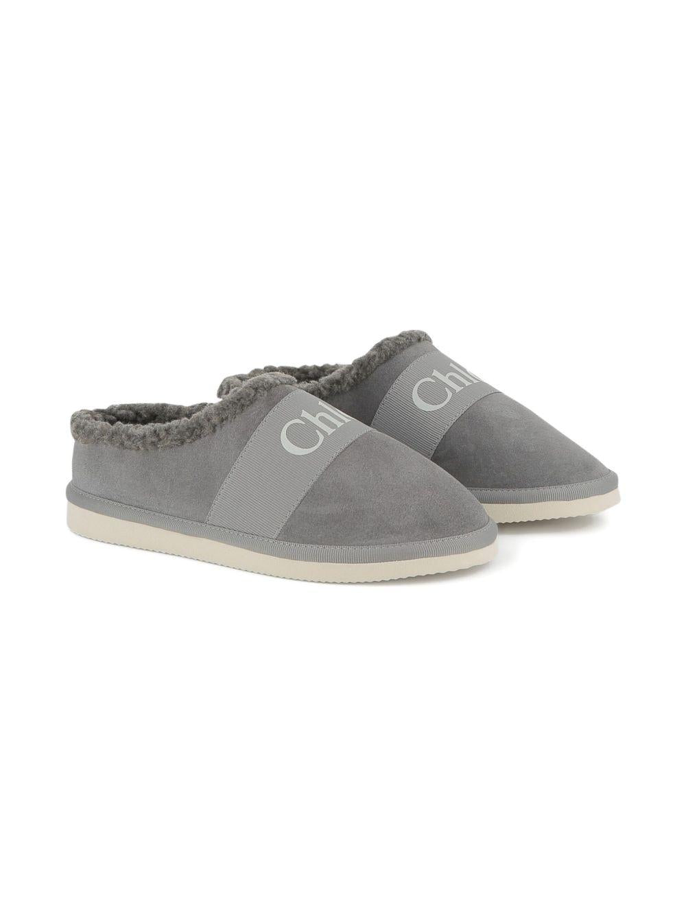 Slippers per bambina Chloé Kids grigie con scritta con logo - Rubino Kids