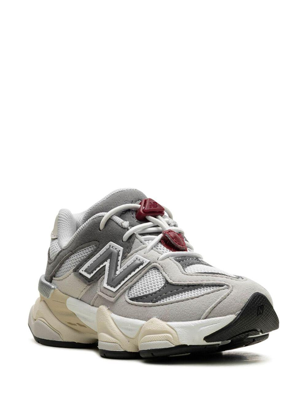 Sneakers 9060 per bambino New Balance Kids grigie con applicazione laterale con logo - Rubino Kids