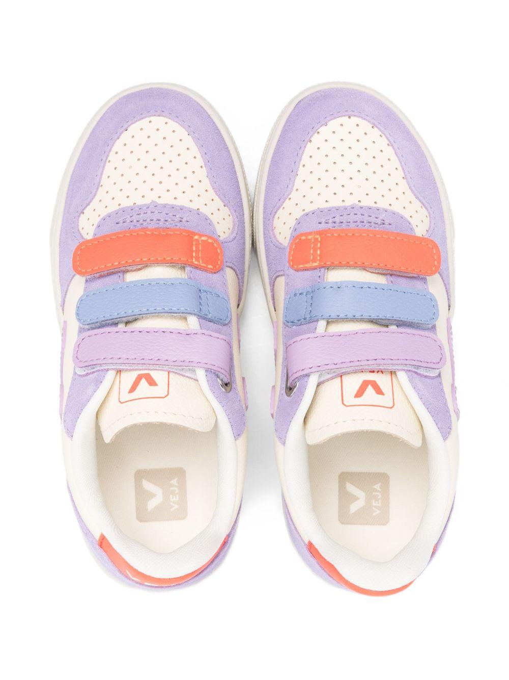 Sneakers per bambina VEJA Kids bianco con dettaglio logo V - Rubino Kids