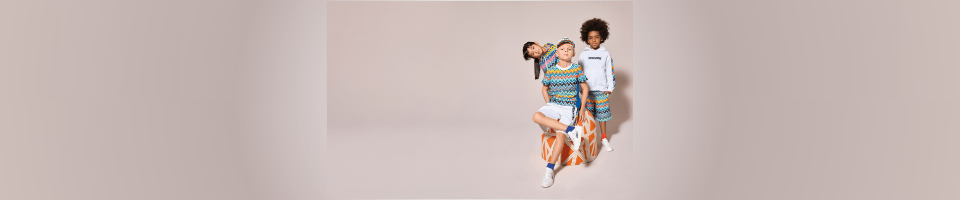 Come scegliere le scarpe per bambini in base all'età: dalla prima infanzia alla scuola - Rubino Kids