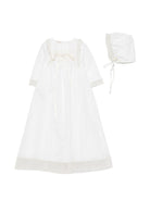 Abito battesimale per neonati Paz Rodriguez bianco in pizzo con cuffia - Rubino Kids