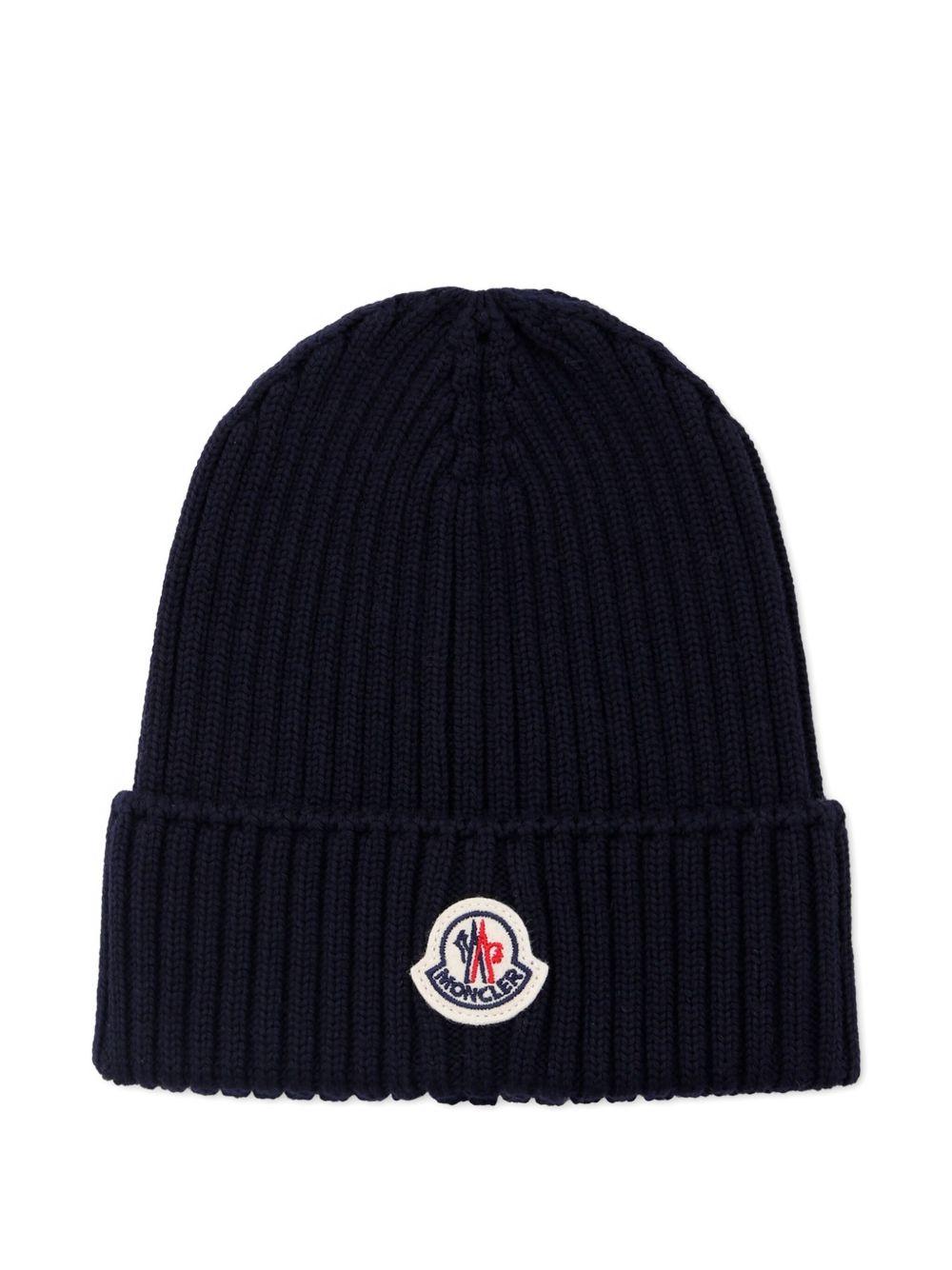 Berretto a coste per bambino Moncler Enfant nero con applicazione con logo - Rubino Kids