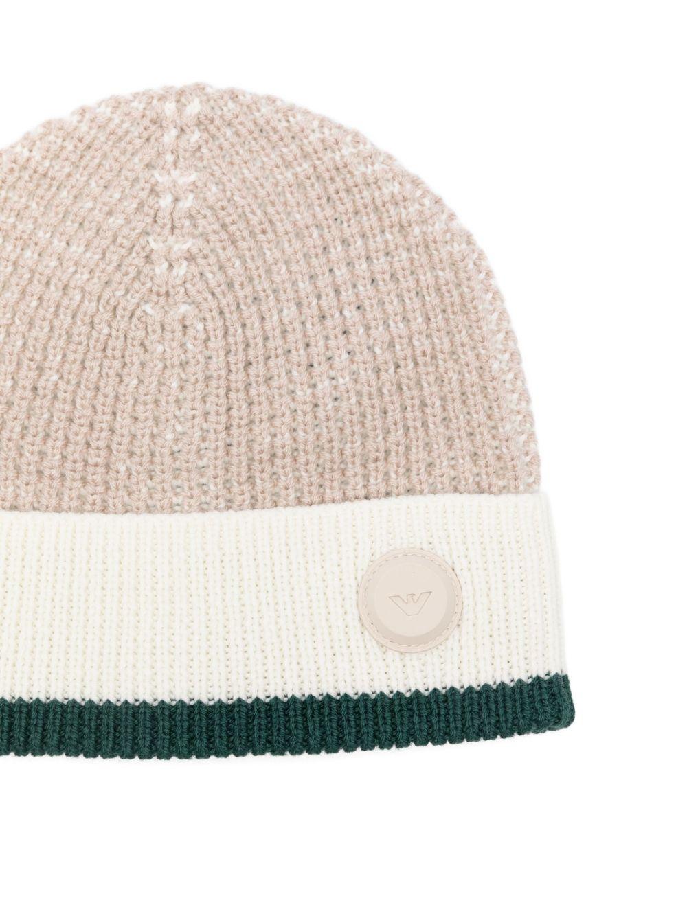 Berretto per bambino Emporio Armani Kids beige con toppa con logo - Rubino Kids