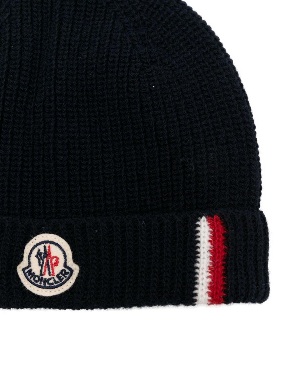 Berretto per neonato Moncler Enfant blu a coste con applicazione - Rubino Kids