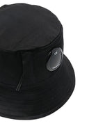 Cappello per bambino C.P. Company Kids nero a bucket - Rubino Kids