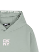 Felpa per bambino DKNY Kids verde con dettaglio logo sul davanti - Rubino Kids