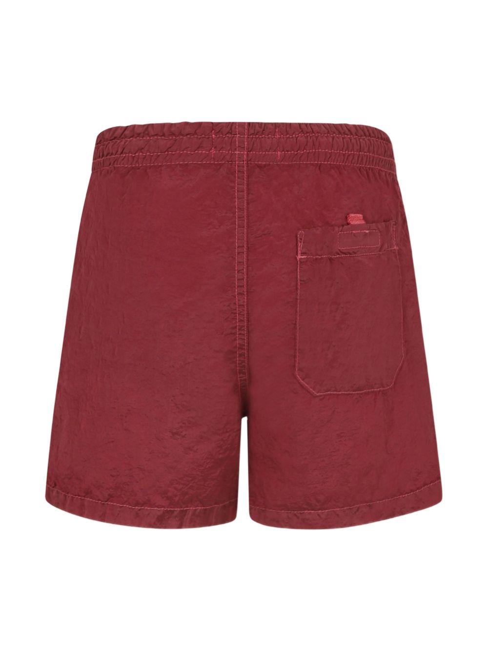Costume da bagno per bambino Stone Island Junior rosso con applicazione logo sulla gamba K1S16B100001S0043 V0089 STONE ISLAND JUNIOR 