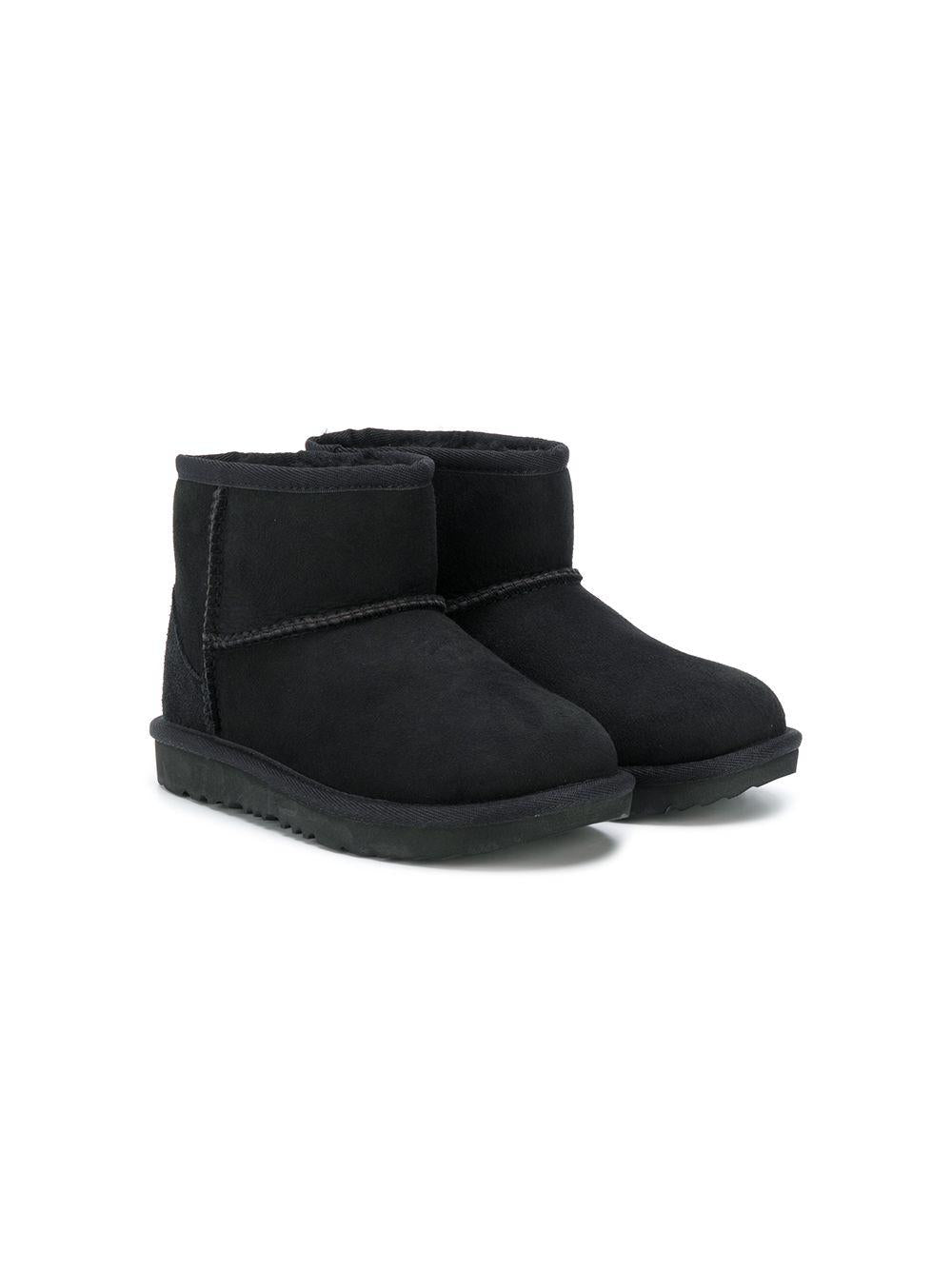 Stivali Classic Mini II per bambina UGG Kids neri con design slip-on 1017715K BLK UGG 
