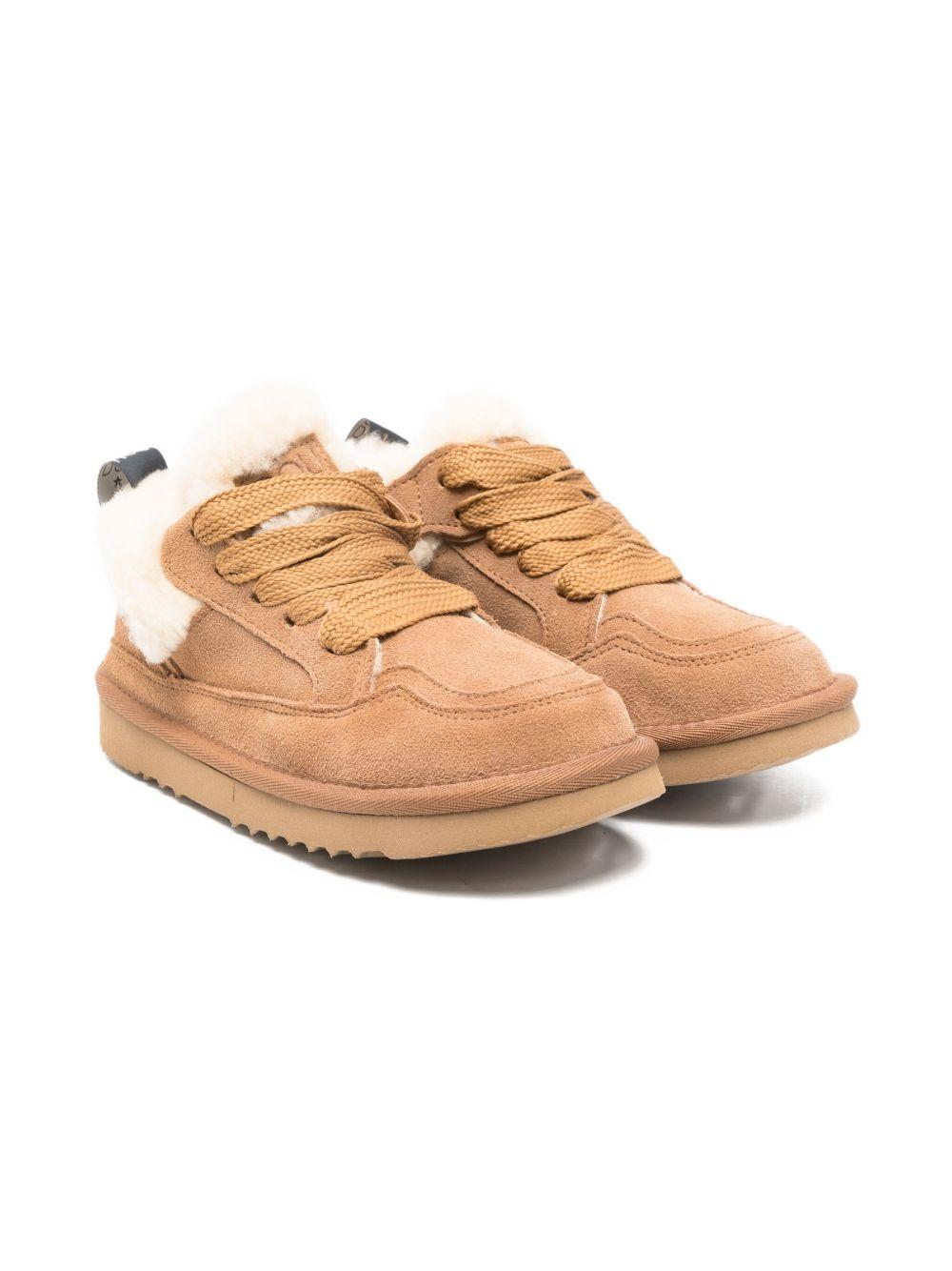 Sneakers per bambini Douuod Kids beige in pelle scamosciata con finiture in pelliccia sintetica POLSNEAK555 POLAR DOUUOD 