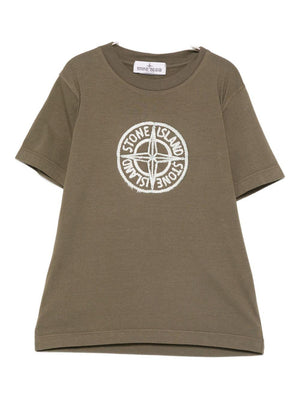 T-shirt per bambino Stone Island Junior verde con caratteristico logo sul davanti