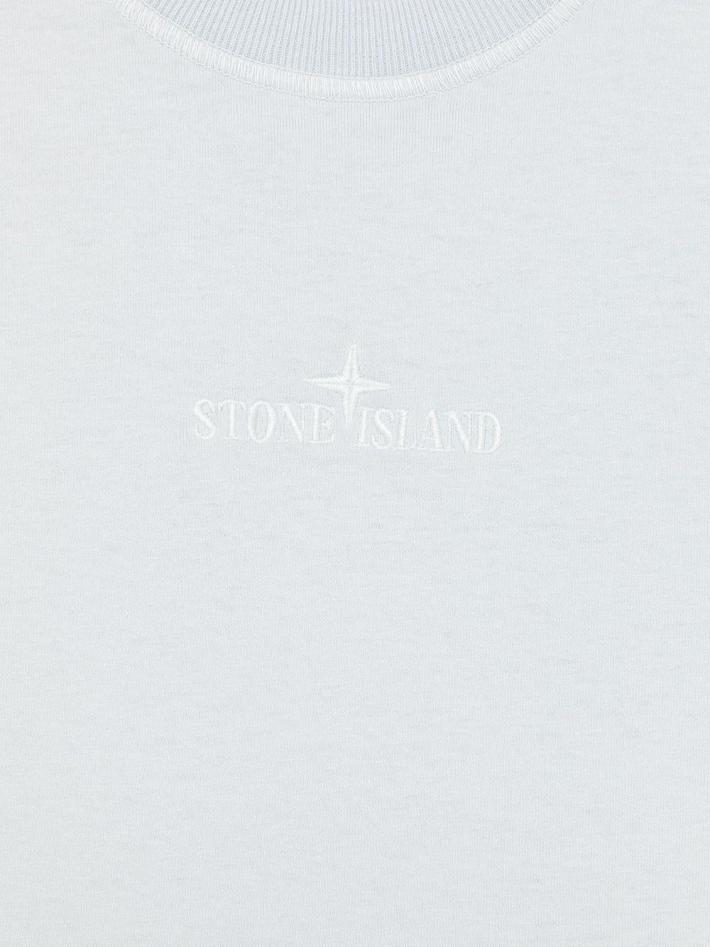 T-shirt per bambino Stone Island Junior azzurro con ricamo logo sul davanti K1S162100007S0050 V0041 STONE ISLAND JUNIOR 