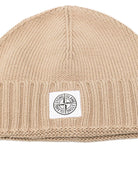 Berretto per bambino Stone Island Junior beige con toppa con logo K2S16N100005S01A2 V0095 STONE ISLAND JUNIOR 