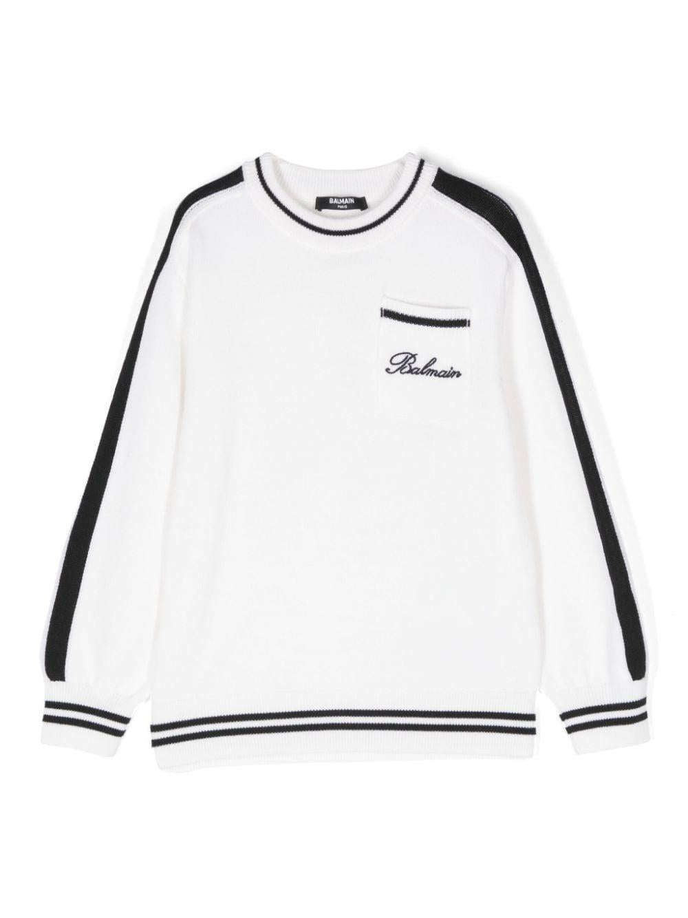 Maglione con logo ricamato per bambino Balmain Kids bianco con bordo a righe BV9P20 Z2359 102NE BALMAIN KIDS 
