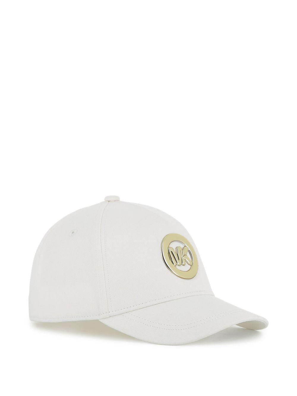 Cappello da baseball per bambina Michael Kors Kids bianco con placca logo R30626 117 MICHAEL KORS KIDS 
