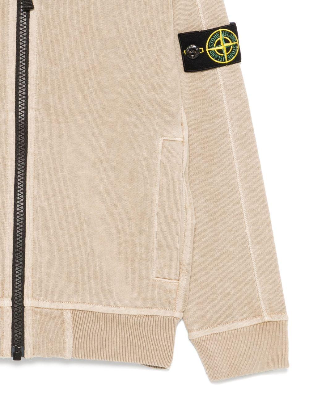Felpa per bambino Stone Island Junior beige con applicazione Compass K1S166100004S0060 V019A STONE ISLAND JUNIOR 
