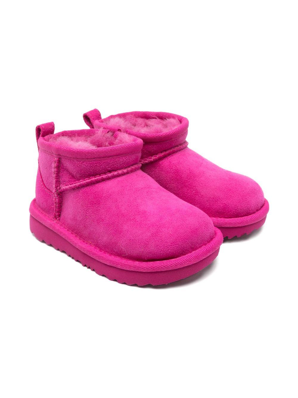 Stivali Ultra Mini classico per bambina UGG Kids fucsia con linguetta con logo 1130750T DNY UGG 