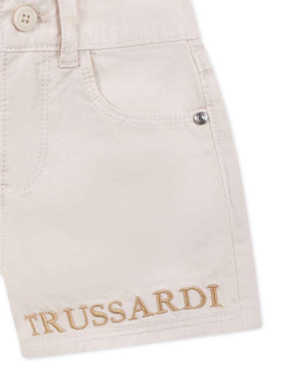 Pantaloncini per neonato TRUSSARDI JUNIOR beige con logo ricamato<BR/><BR/> TIP25041BE BUTTER TRUSSARDI JUNIOR 