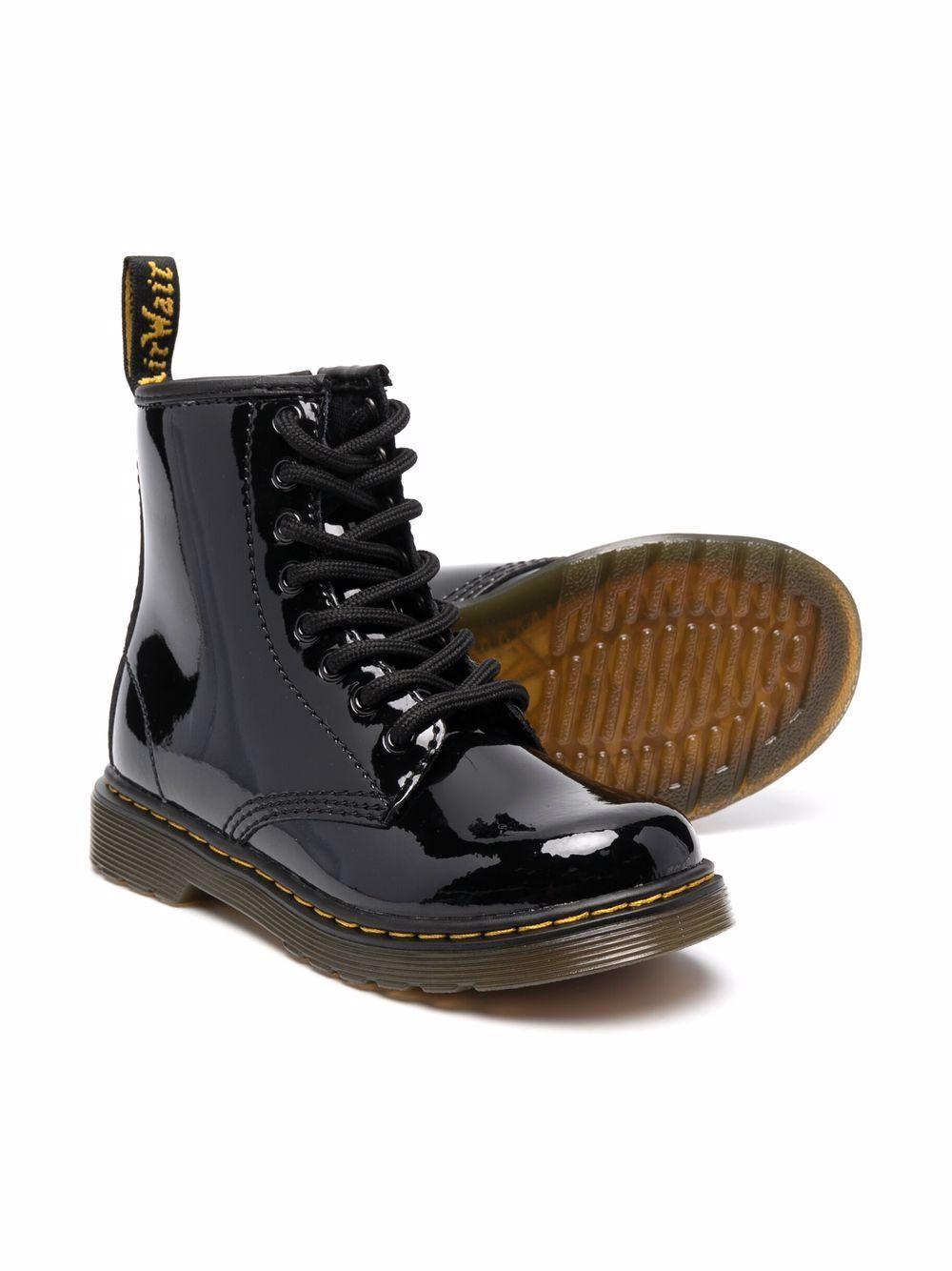 Stivaletti 1460 per bambino Dr. Martens Kids neri con linguetta con logo 15382003 1460 BLACK Dr martens kids 