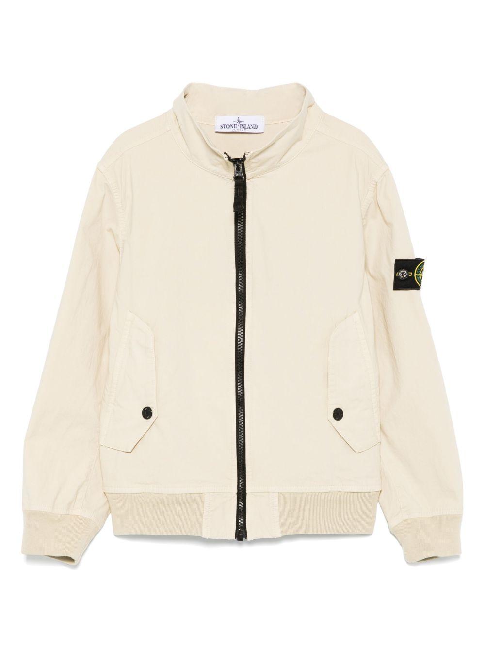 Giacca per bambino Stone Island Junior beige con applicazione Compass K1S164100004S0001 V0095 STONE ISLAND JUNIOR 