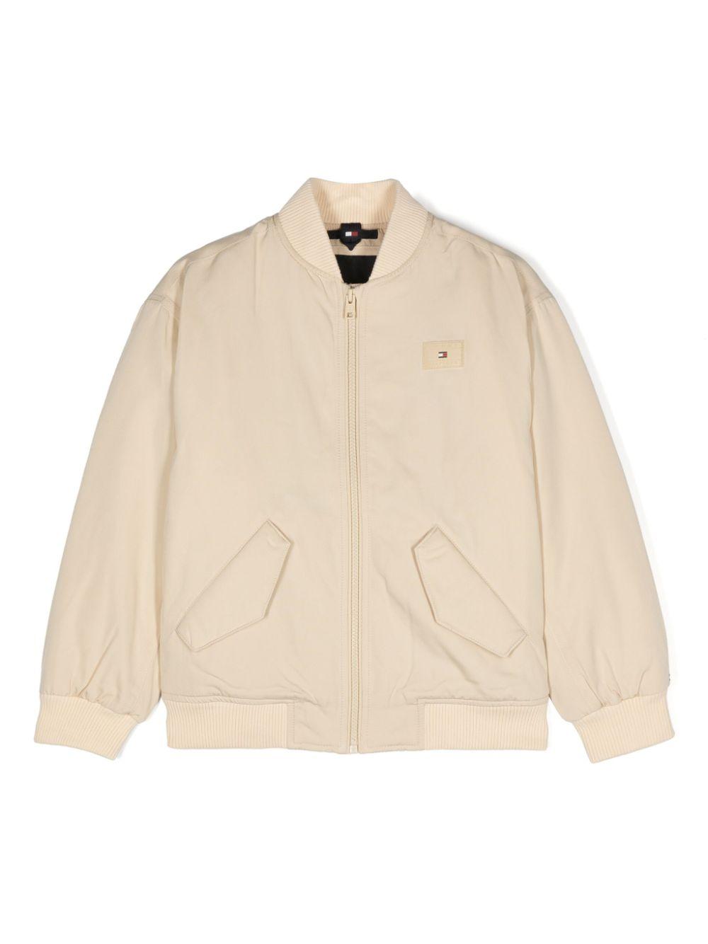 Bomber con applicazione per bambino Tommy Hilfiger Junior beige con colletto a coste KB0KB09091 AEX TOMMY HILFIGER JUNIOR 