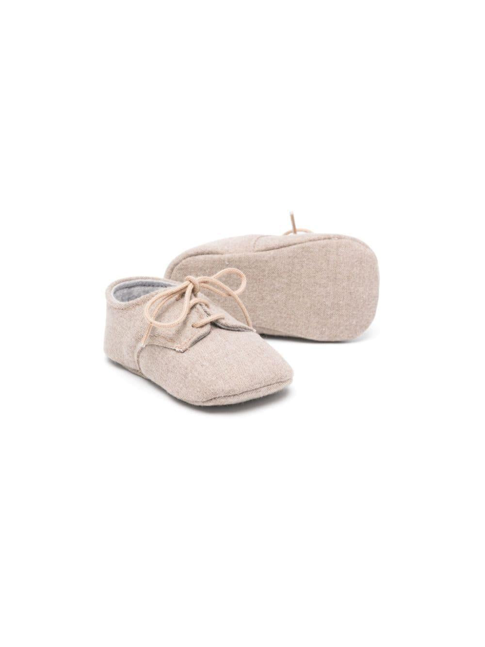 Scarpe primi passi stringate per neonato Il Gufo marrone con soletta con logo A24SS100W0003 119 IL GUFO 