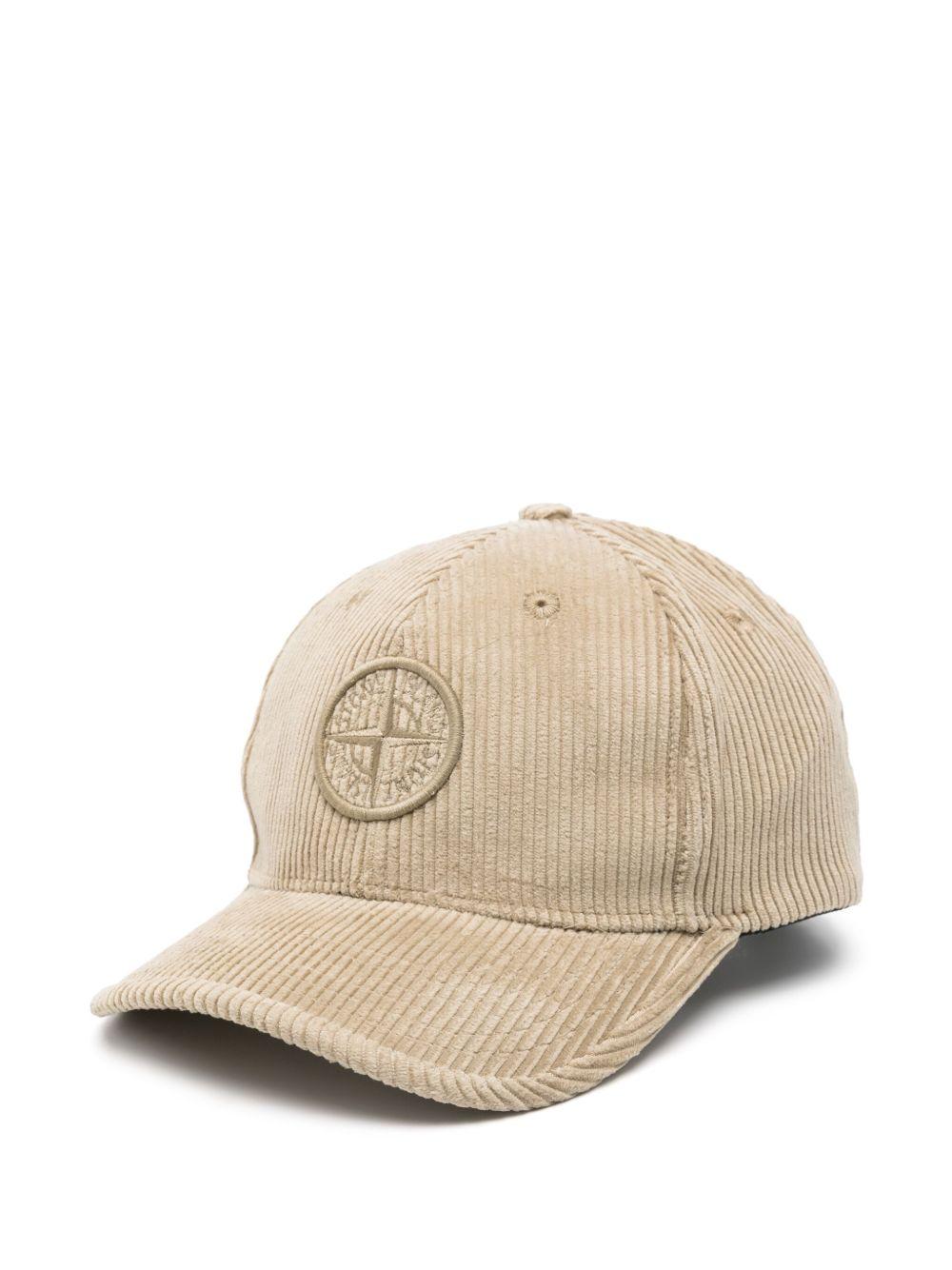 Berretto per bambino Stone Island Junior beige con visiera curva K2S169100003S0230 V0095 STONE ISLAND JUNIOR 