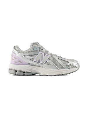 New Balance Kids girls' grey sneakers with mesh inserts
