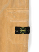 Pantaloni affusolati con applicazione Compass per bambino Stone Island Junior beige con velluto a coste 811630403 V0091 STONE ISLAND JUNIOR 