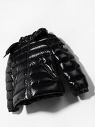 Piumino New Maya per bambino Moncler Enfant nero con applicazione sulla manica con logo - Rubino Kids