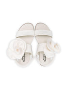 Sandali per bambina Andrea Montelpare bianco con applicazioni a fiore - Rubino Kids