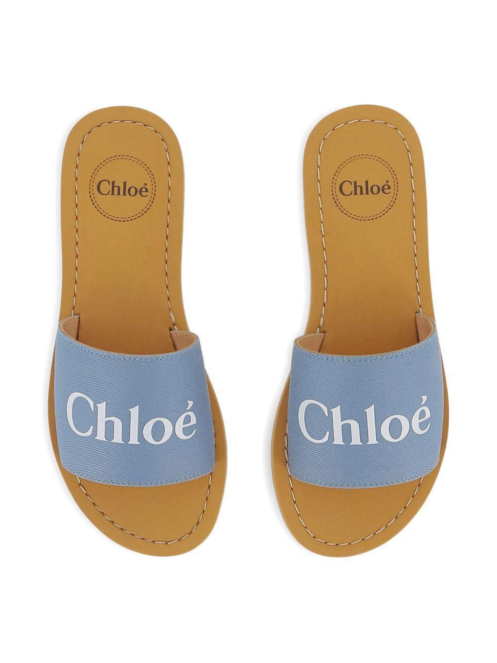 Sandali per bambina Chloé Kids Woody azzurri con logo - Rubino Kids