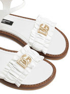 Sandali per bambina Dolce & Gabbana Kids bianchi con placca logo - Rubino Kids