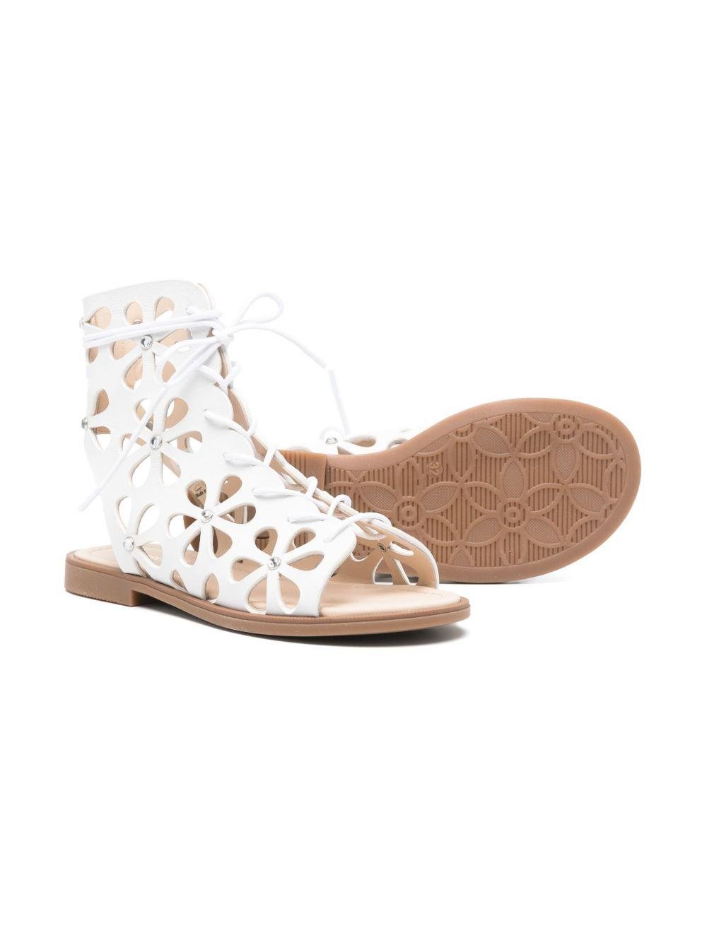 Sandali per bambina Florens bianco a fiori con cut - out - Rubino Kids