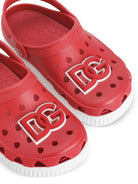 Sandali per bambini Dolce & Gabbana Kids rossi con applicazione logo sul davanti - Rubino Kids