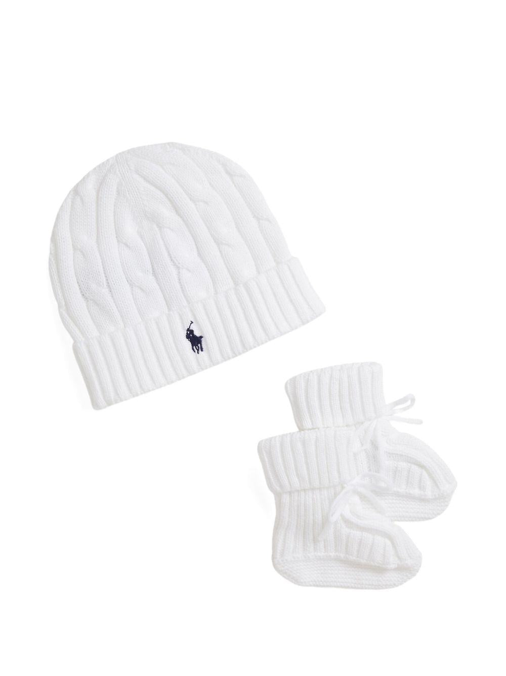 Set berretto e stivali per neonati Polo Ralph Lauren Kids bianco con design intrecciato - Rubino Kids