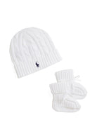 Set berretto e stivali per neonati Polo Ralph Lauren Kids bianco con design intrecciato - Rubino Kids
