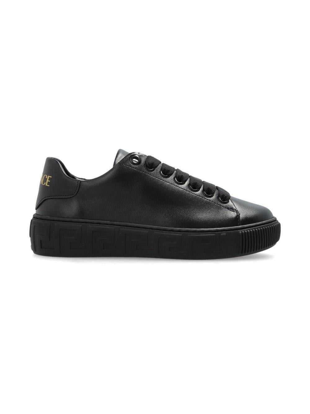 Sneakers Greca per bambino Versace Kids nere con logo sul tallone - Rubino Kids