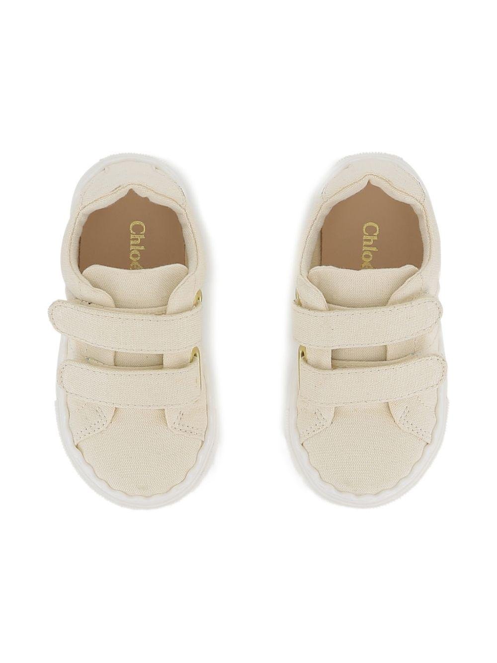 Sneakers per bambina Chloé Kids beige con ricamo con logo - Rubino Kids
