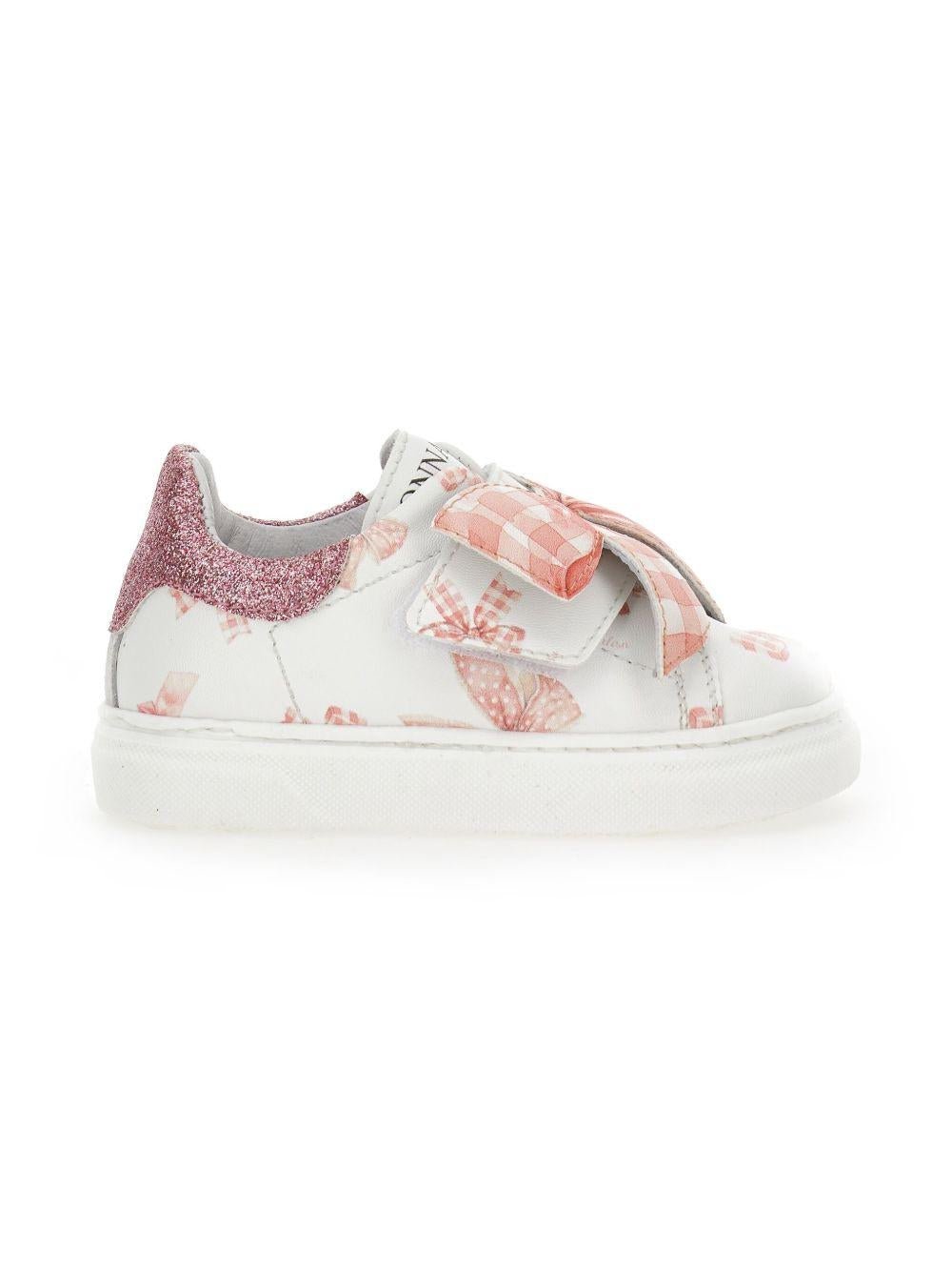 Sneakers per bambina Monnalisa bianche con design a fiori - Rubino Kids