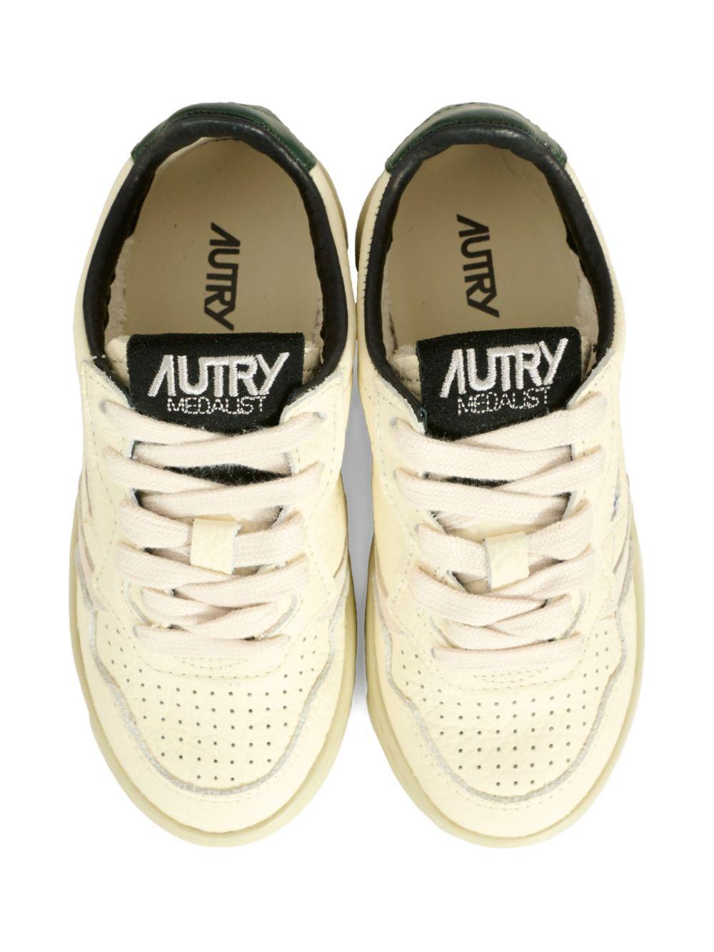 Sneakers per bambini Autry Kids bianco in pelle traforata Medalist - Rubino Kids