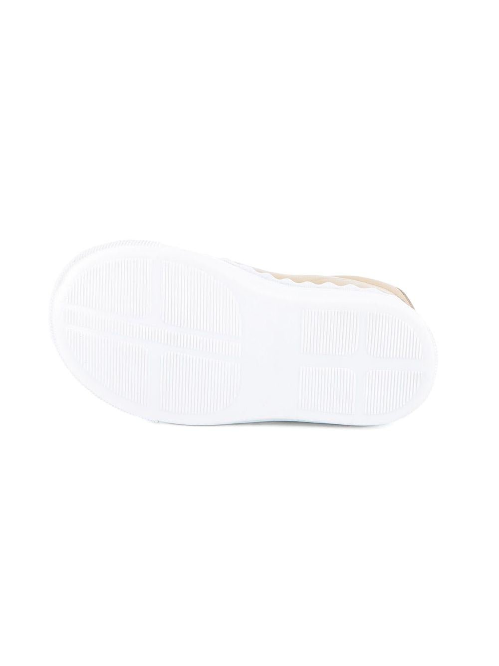 Sneakers per neonata Chloé Kids beige con bordo a smerlo - Rubino Kids