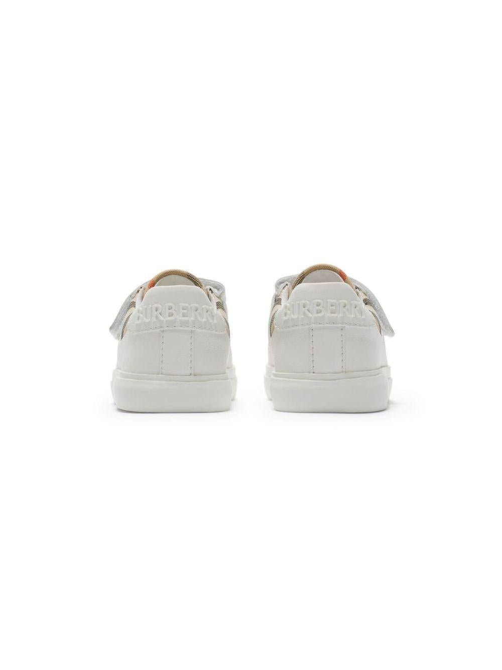 Sneakers per neonati Burberry Kids bianco con chiusura a strappo - Rubino Kids