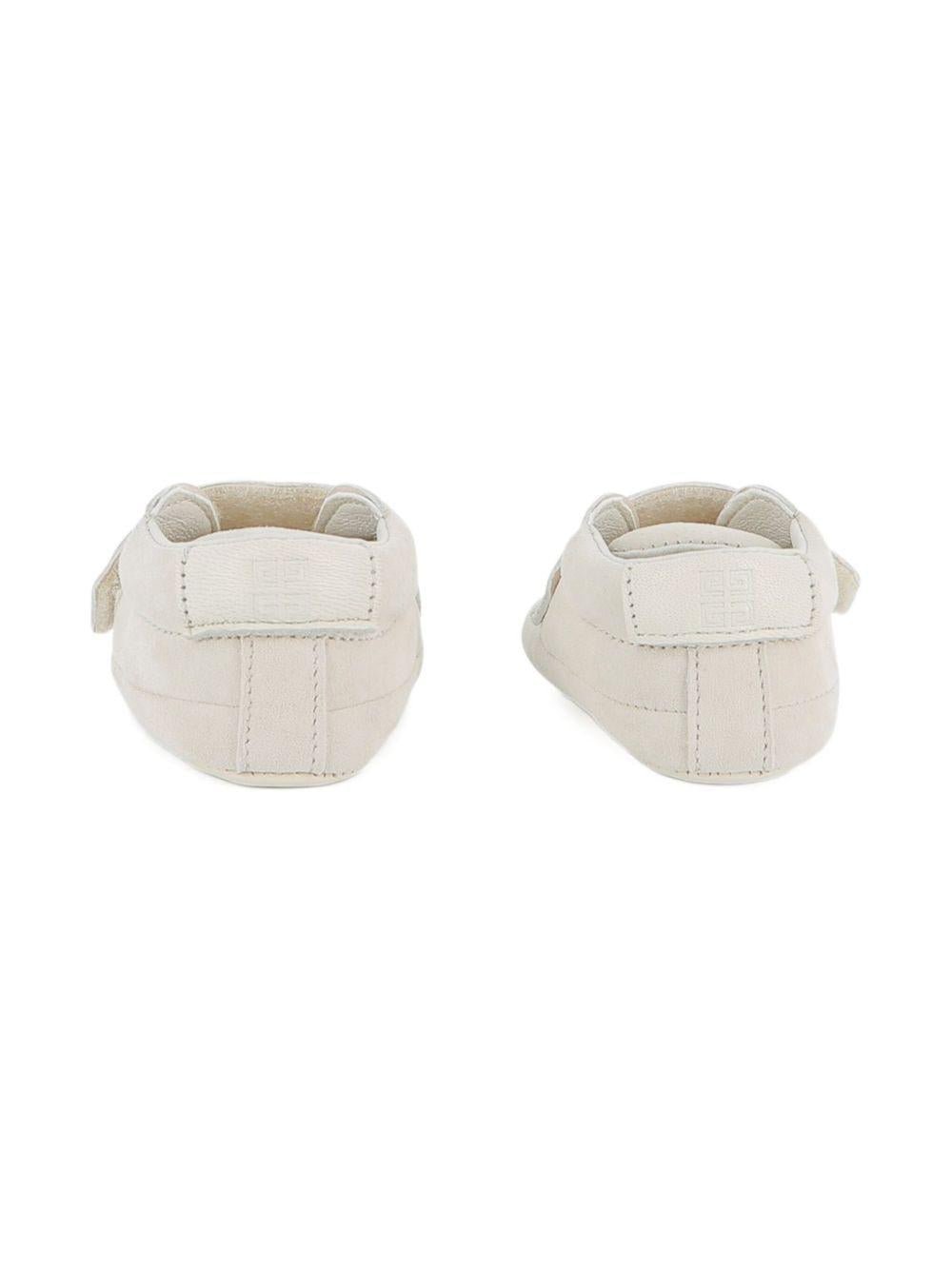 Sneakers per neonati Givenchy Kids bianche con logo ricamato - Rubino Kids
