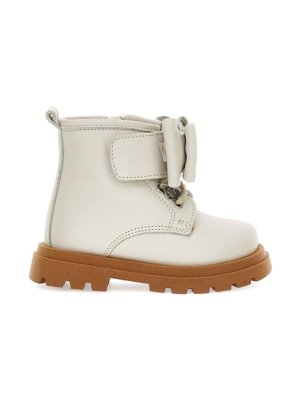 Stivaletti per neonata Monnalisa beige con fiocco e lacci - Rubino Kids