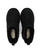 Stivali Ultra Mini per bambina UGG Kids neri con finitura idrorepellente<BR/> - Rubino Kids